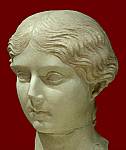 049. Buste en marbre dune jeune fille (debut du 1er s. p.C.).jpg